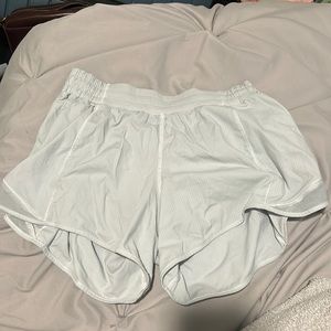 Lulu lemon size 8, 4 inch inseam white hotty hot shorts